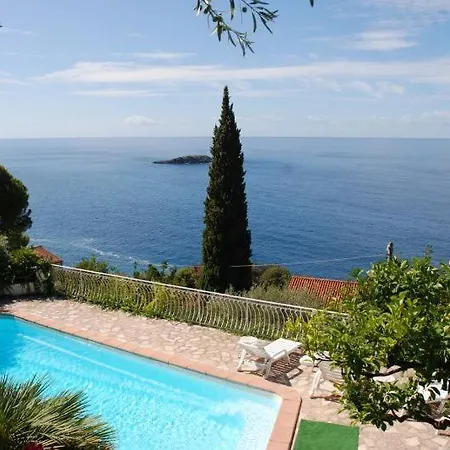 Sleeps 10 Pool Wifi T218137