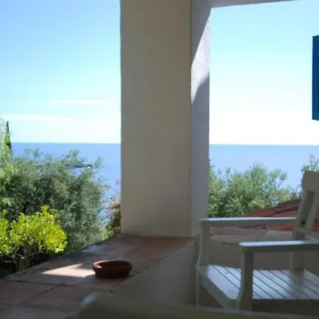 Villa Sleeps 10 Pool Wifi T218137