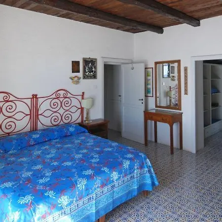 Villa Sleeps 10 Pool Wifi T218137 *