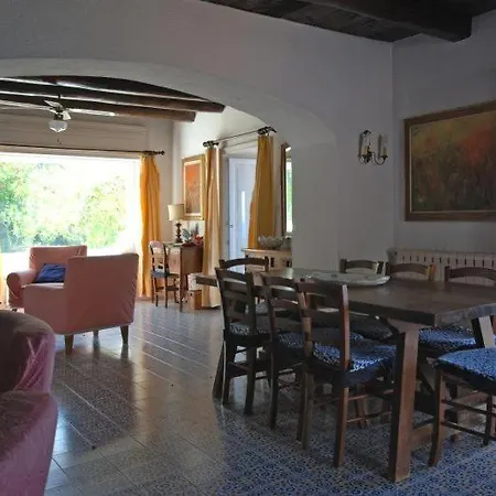 Sleeps 10 Pool Wifi T218137 别墅